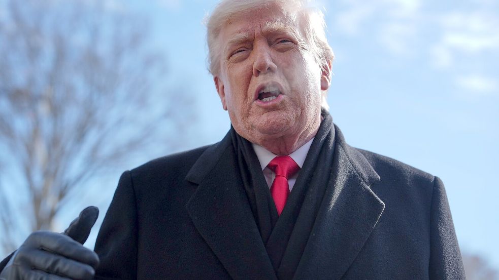 Kuba steht nach seinen Worten kurz vor dem Zusammenbruch - US-Präsident Donald Trump. Foto: Evan Vucci/AP/dpa