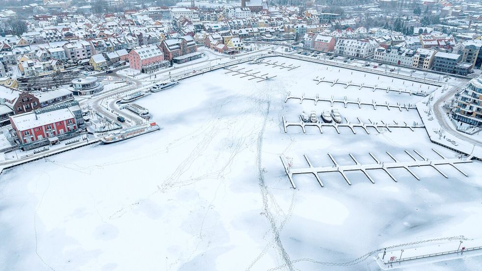 In Mecklenburg-Vorpommern führten die winterlichen Temperaturen zu einem seltenen Naturschauspiel. Foto: Jens Büttner