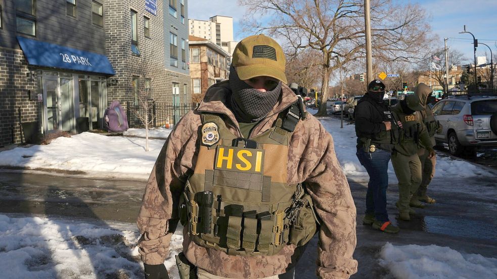 HSI ist eine der ICE-Einheiten. (Archivbild) Foto: Adam Gray/AP/dpa