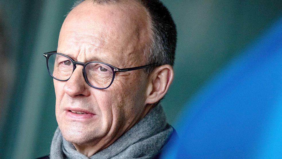 Merz äußert sich aus eigener Anschauungen über die Gesundheit Trumps. Er spricht regelmäßig mit ihm. Foto: Fabian Sommer/dpa