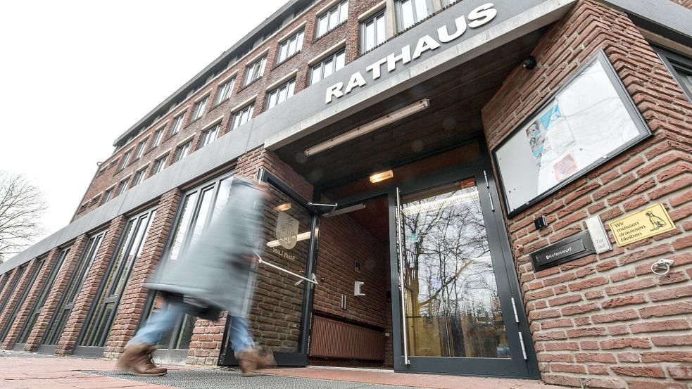 Das Bürgerbüro befindet sich im Erdgeschoss des Rathauses der Stadt Leer. Foto: Klaus Ortgies/Archiv