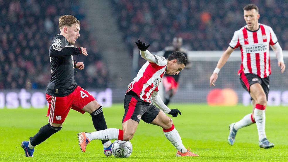 Lennart Karl (l) in Aktion. Das Tor von Jamal Musiala bereitete der Youngster klasse vor. Foto: Rolf Vennenbernd