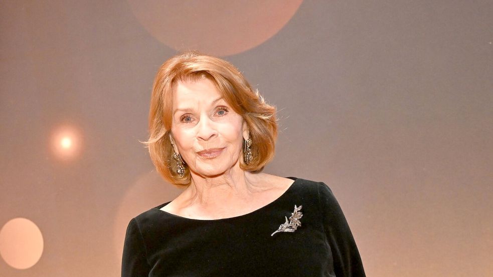 Senta Berger spielt im neuen Film ihres Sohnes Simon Verhoeven mit. (Archivbild) Foto: Peter Kneffel