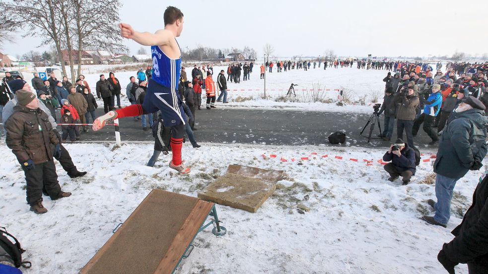 Wann dürfen die Klootschießer wieder ran? Das Warten geht weiter. Archivfoto: Klaus Ortgies