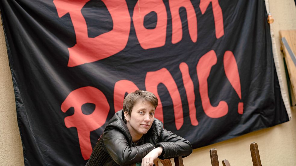 Annika Blanke tritt im Kulturspeicher in Leer auf. Foto: Niels Wagner