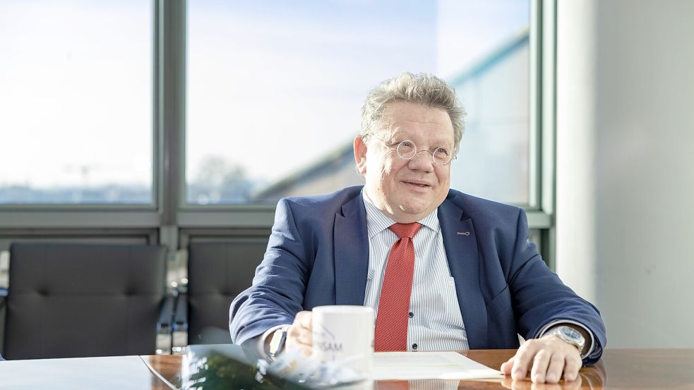 Gesundheitsminister Andreas Philippi (SPD) ist skeptisch zur geplanten medizinischen Hochschule in Osnabrück. Foto: Sebastian Dannenberg