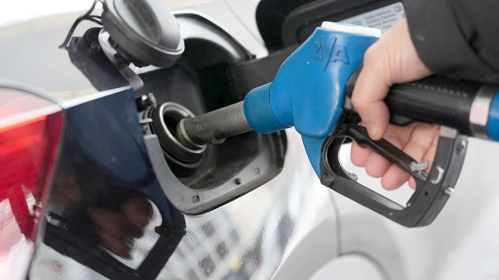 An Tankstellen mussten Autofahrer im Januar oft höhere Preise zahlen als ein Jahr zuvor. (Symbolbild) Foto: Marcus Brandt