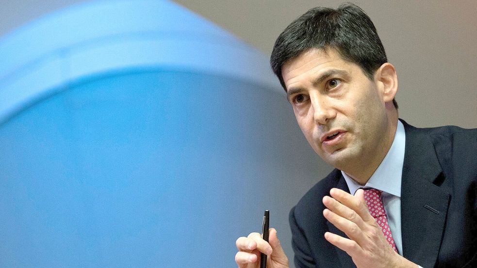 Trump hat den früheren Fed-Gouverneur Kevin Warsh als Nachfolger für US-Notenbank-Chef Powell vorgeschlagen. (Archivbild) Foto: Alastair Grant/Pool AP/AP/dpa