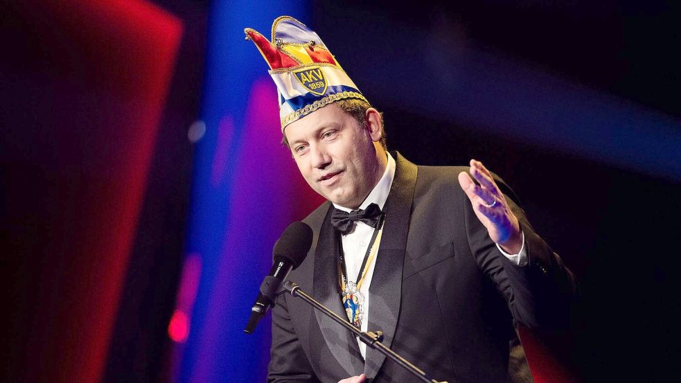 Vizekanzler Lars Klingbeil hielt die Laudatio auf die Kabinettskollegin. Foto: Rolf Vennenbernd