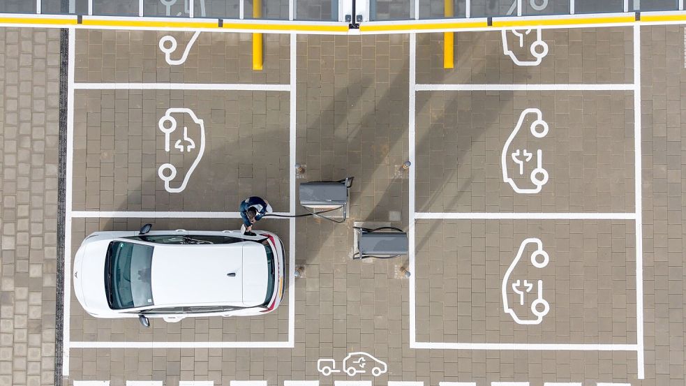 Das Interesse an Elektroautos ist sprunghaft gestiegen. (Symbolbild) Foto: Sebastian Kahnert