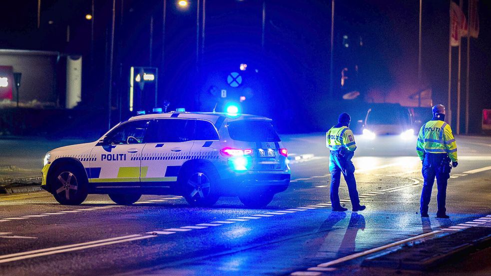Die Polizei ermittelte über mehrere Stunden am Fundort. Foto: Sebastian Iwersen