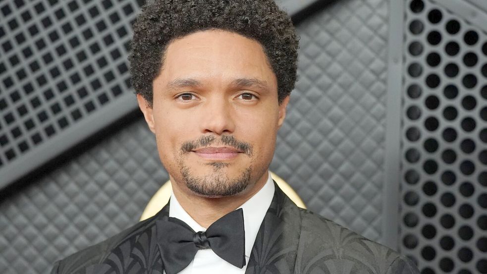 Trevor Noah moderiert zum sechsten und letzten Mal die Grammy-Verleihung. Foto: Jordan Strauss/Invision/AP/dpa