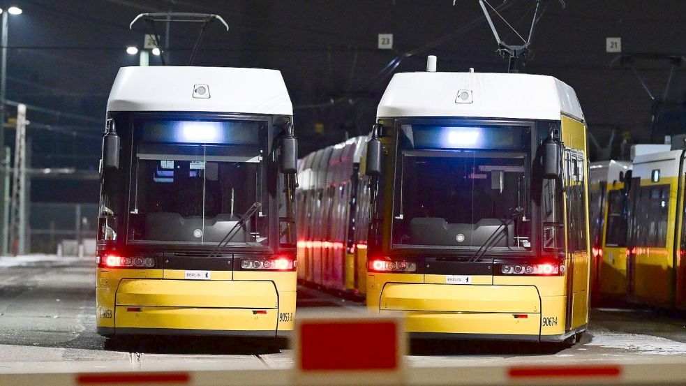 Der Berliner Nahverkehr ist seit den frühen Morgenstunden aufgrund des Warnstreiks nahezu vollständig eingestellt. Foto: Sebastian Christoph Gollnow/dpa