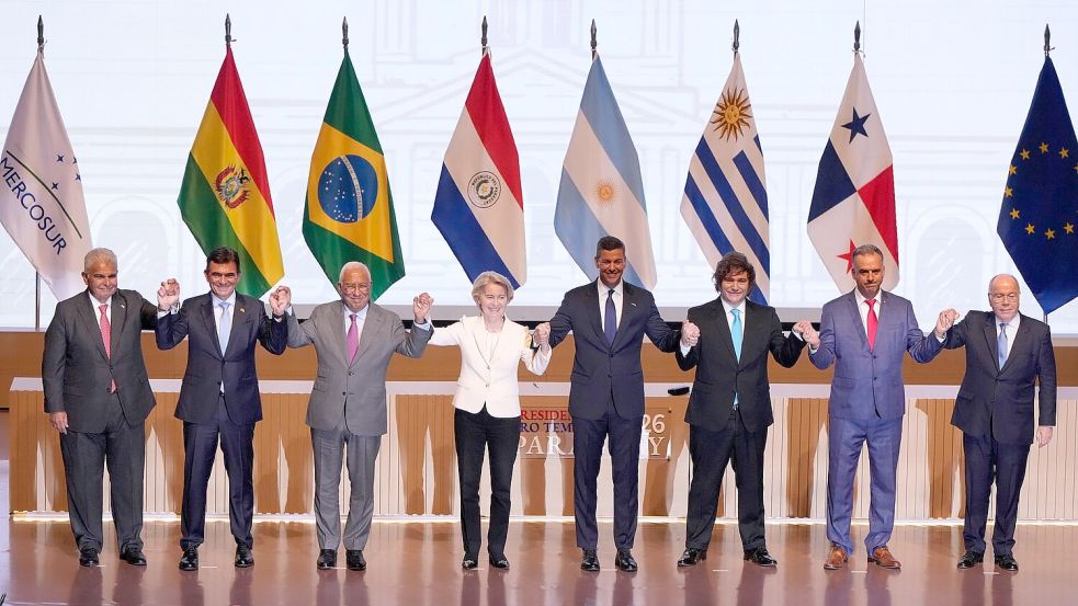 Gegen das Freihandelsabkommen gibt es Widerstände, doch das wird die Vereinbarung nach Einschätzung von Bundeskanzler Merz nicht aufhalten. (Archivbild) Foto: Jorge Saenz/AP/dpa