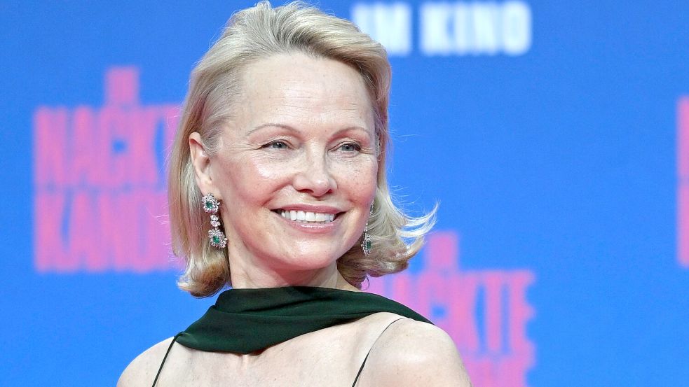 Pamela Anderson spielt im Film „Rosebush Pruning“ mit, der im Wettbewerb läuft. (Archivbild) Foto: Jens Kalaene
