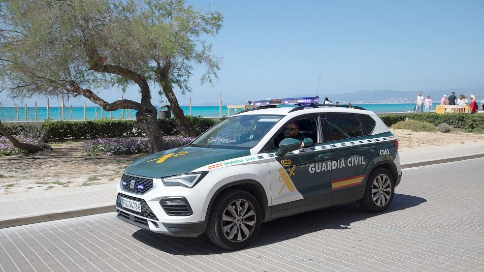 Die spanische Polizeieinheit Guardia Civil hat auf Teneriffa einen Deutschen unter dem Verdacht festgenommen, seine Mutter erschossen zu haben. (Symbolbild) Foto: Clara Margais