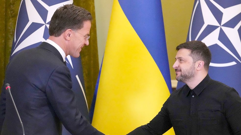 Nato-Generalsekretär Rutte sagte der Ukraine Solidarität zu. Foto: Sergei Grits/AP/dpa