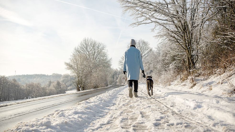 Winterliche Spaziergänge: Diabetologe Baptist Gallwitz empfiehlt Bewegung im Freien. Foto: IMAGO/Thorsten Wagner