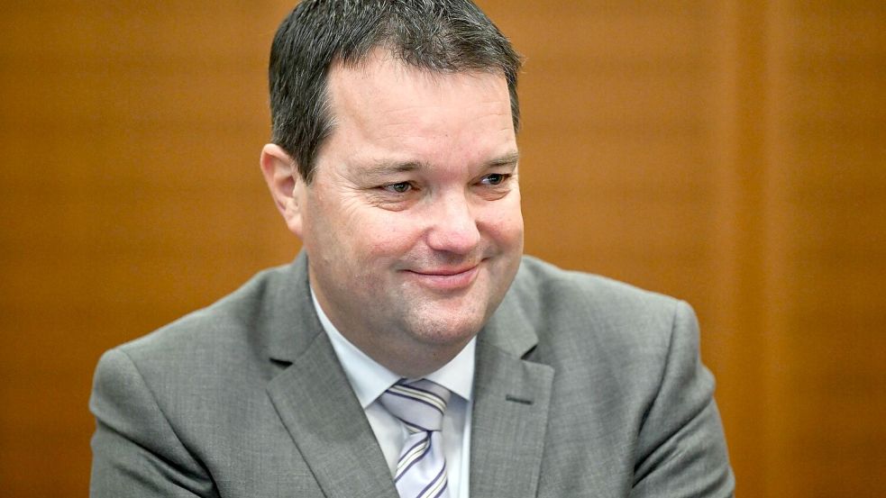 Wurde freigesprochen: Ex-DFB-Schatzmeister Stephan Osnabrügge. (Archivbild) Foto: Arne Dedert