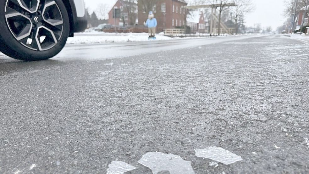 Eis und Frost stellen den Winterdienst immer wieder vor Herausforderungen. Foto: Dirk Hellmers