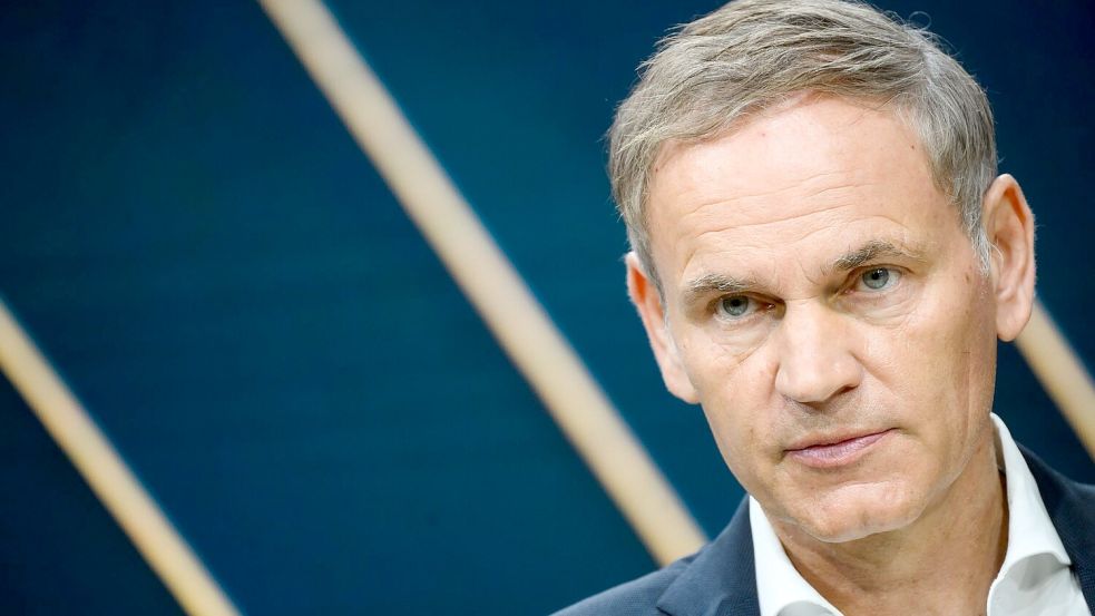 VW-Chef Oliver Blume spricht sich zusammen mit Stellantis-Chef Antonio Filosa dafür aus, Fahrzeuge für den EU‑Markt stärker an europäische Produktionsanforderungen zu knüpfen. (Archivbild) Foto: Julian Stratenschulte