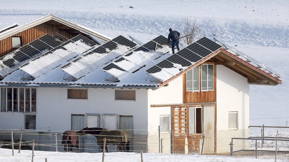 Im vergangenen Jahr produzierten private Solaranlagen in Saarland und im Bayern im Schnitt den meisten Strom.(Archiv) Foto: Karl-Josef Hildenbrand