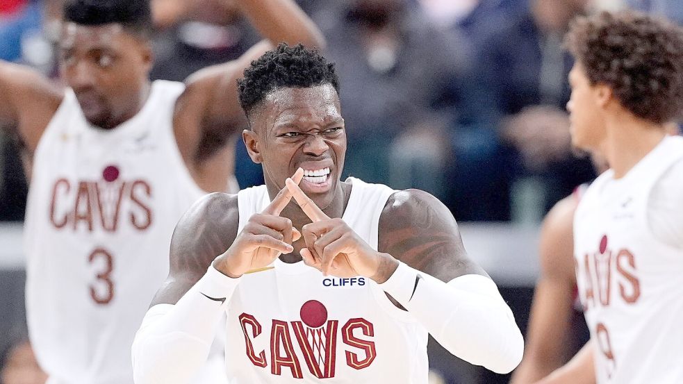 Für Dennis Schröder lief beim Debüt noch nicht alles rund. Foto: Mark J. Terrill/AP/dpa