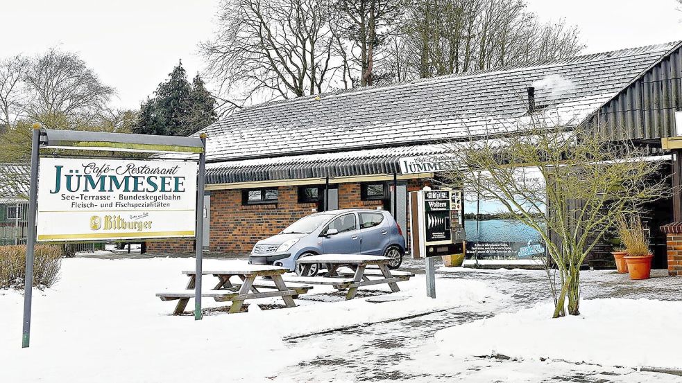 Das Café-Restaurant zum Jümmesee ist geschlossen. Foto: Melchert Stromann