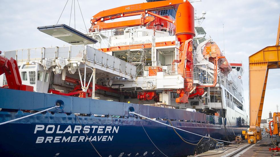 Das Forschungsschiff „Polarstern“ startet aus dem chilenischen Punta Arenas zu einer Expedition in das antarktische Weddellmeer. (Archivbild) Foto: Sina Schuldt