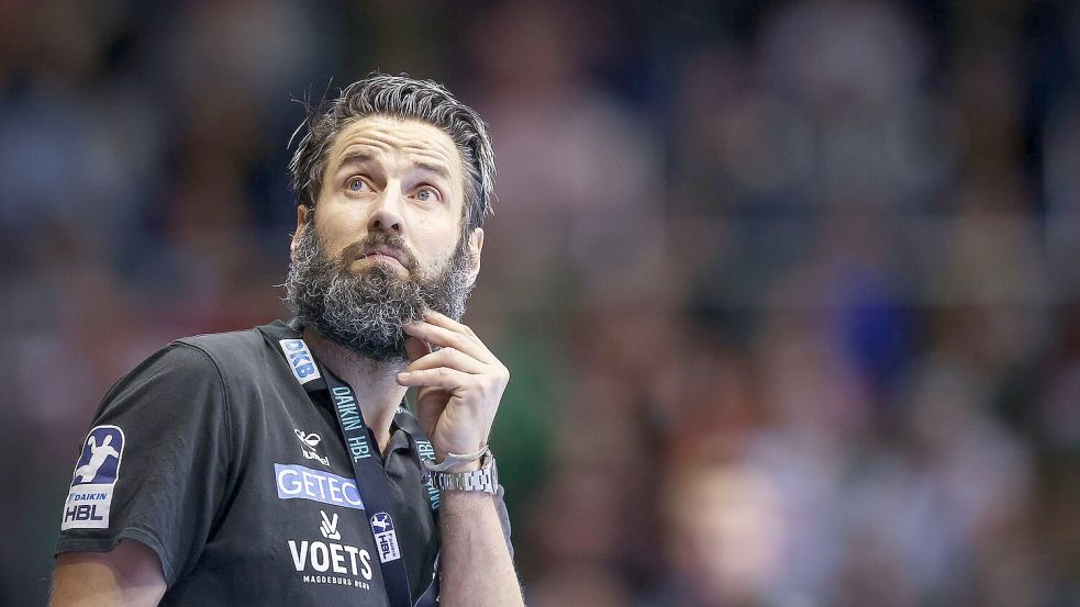 Hofft auf einen gelungenen Re-Start nach der EM-Pause: Magdeburgs Trainer Bennet Wiegert. (Archivbild) Foto: Ronny Hartmann