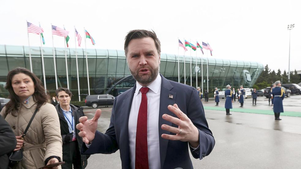 Vance bezeichnet einen Sturz der iranischen Führung als Sache des Volkes. Foto: Kevin Lamarque/Pool Reuters/AP/d