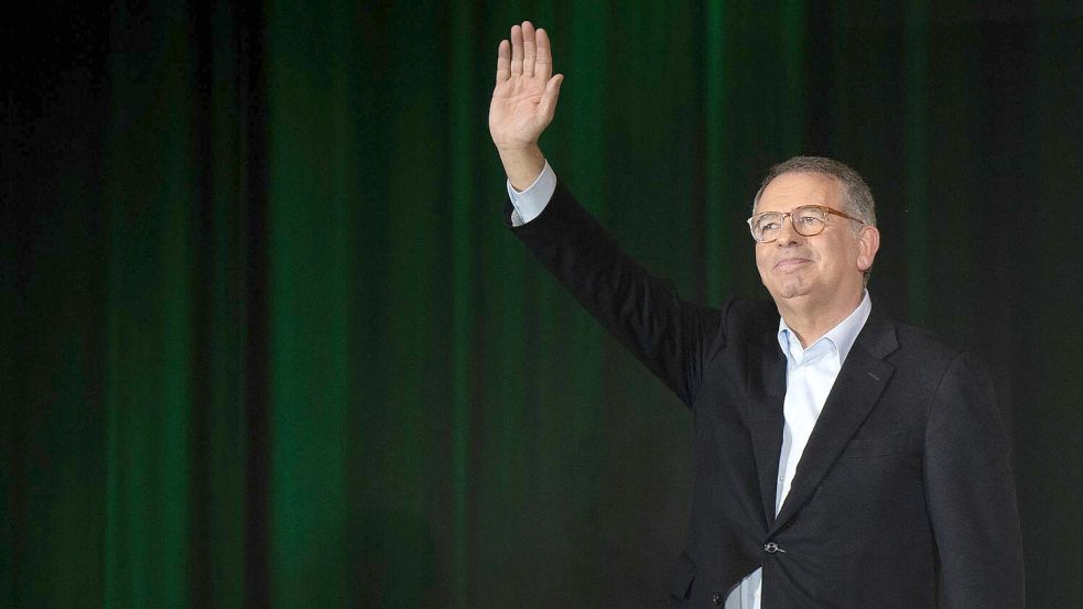 Der Sozialist António José Seguro hat die Stichwahl um das portugiesische Präsidentenamt klar gewonnen. (Archivbild) Foto: Ana Brigida/AP/dpa