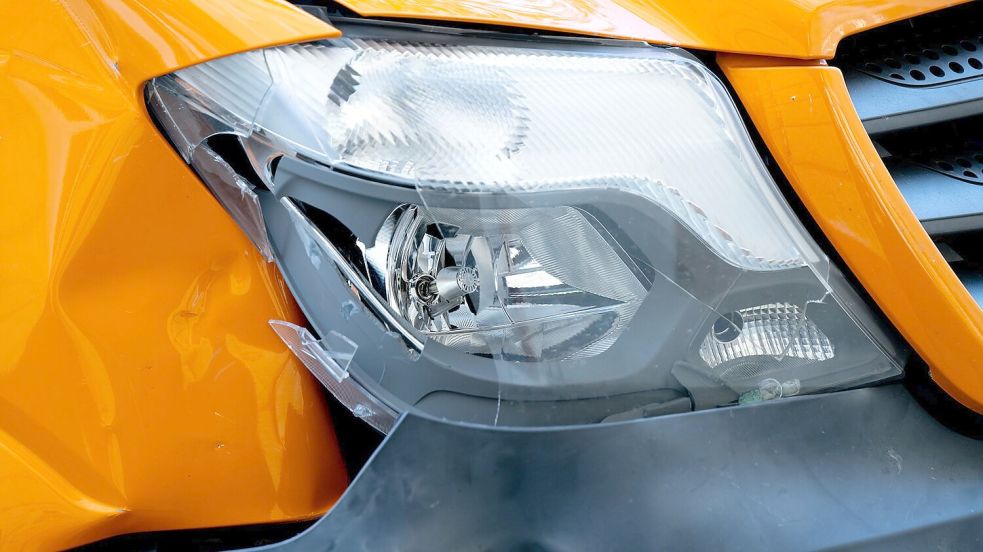 Parkrempler können bei modernen Autos schnell sehr teuer werden, beklagt der ADAC. (Archivbild) Foto: Sven Hoppe