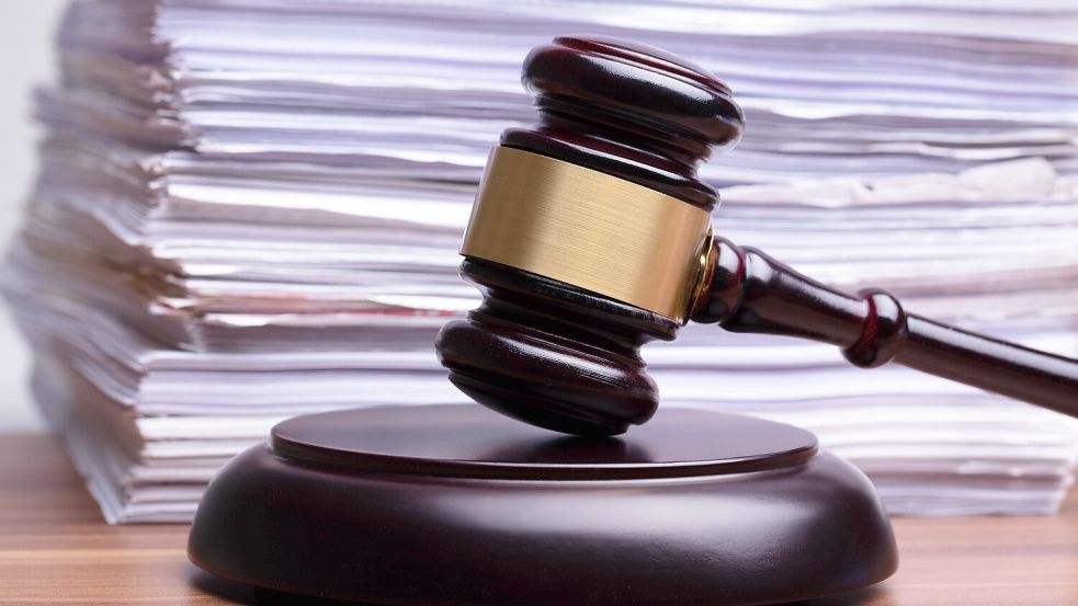 Die Rechtssprechug in Deutschland leidet unter massivem Personalmangel Foto: IMAGO/Andrey Popov