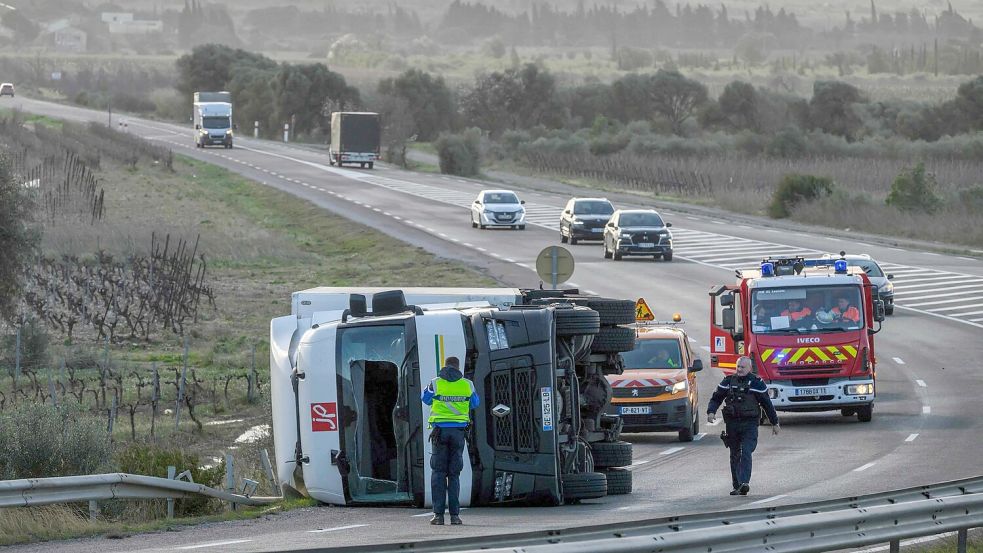 In Frankreich gab es durch den Sturm „Nils“ einen Toten. Foto: Ed Jones/AFP/dpa