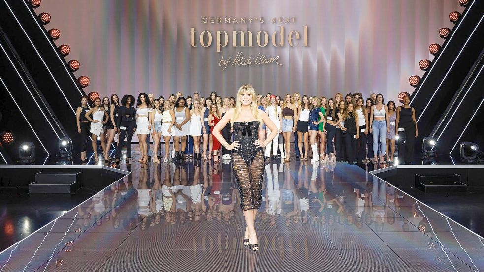 Mehrere hundert Model-Anwärterinnen sind zum offenen Casting gekommen. Foto: Daniel Graf