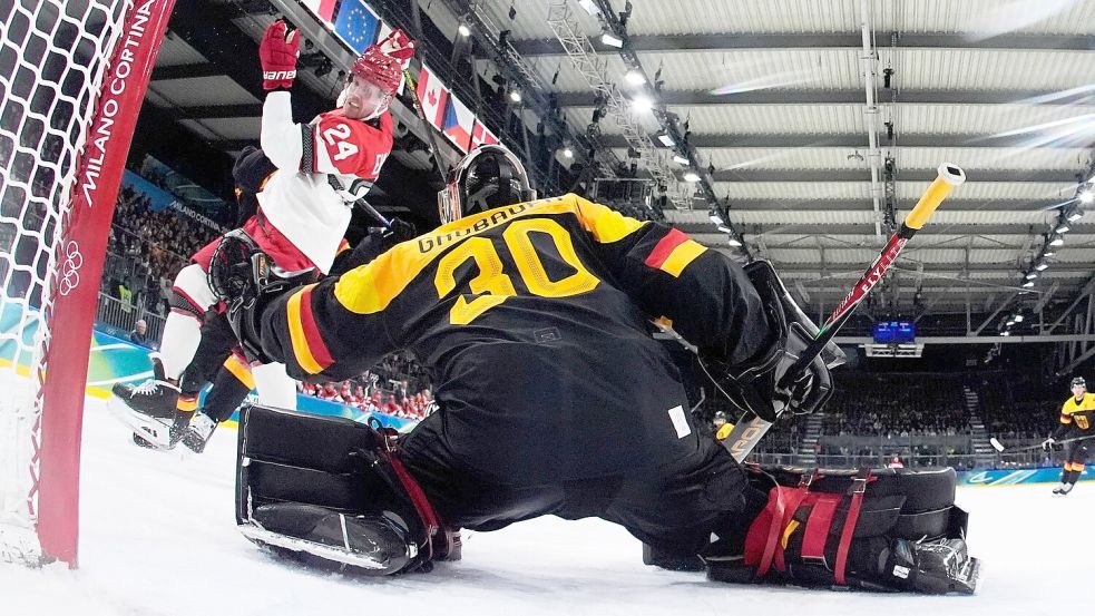 Auch Torhüter Philipp Grubauer zeigte eine überragende Leistung. Foto: Darko Bandic/Pool AP/AP/dpa