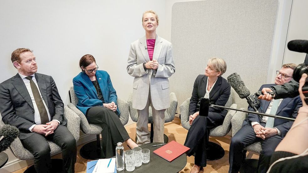 Nach Laboranalysen sehen die Außenminister von Deutschland, Großbritannien, Schweden und den Niederlanden es als erwiesen an, dass Kremlkritiker Alexej Nawalny vergiftet worden ist. Foto: Kay Nietfeld/dpa