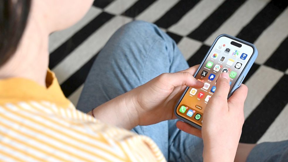 Laute Rufe nach Altersschranken für Jugendliche bei Social Media. (Symbolbild) Foto: Elisa Schu/dpa