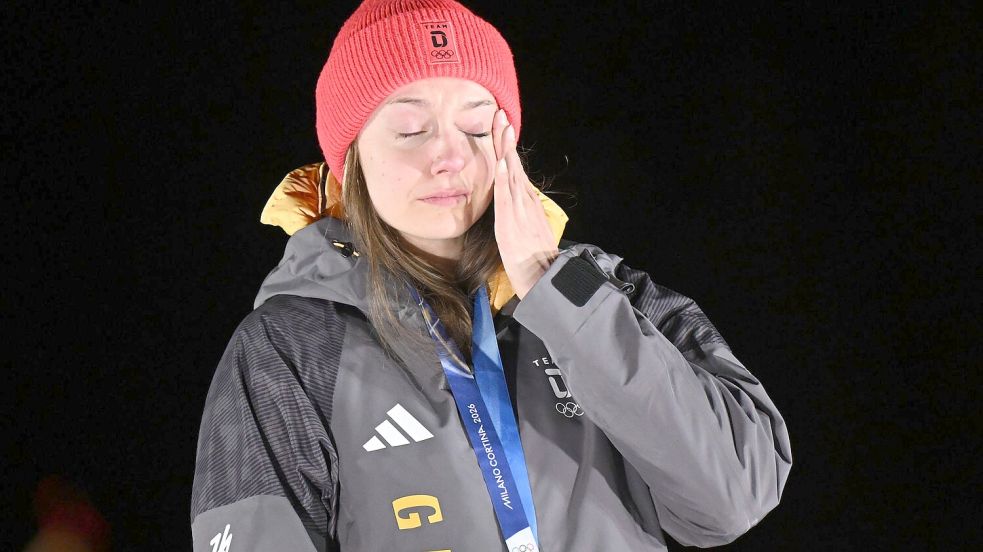 Bei der Siegerehrung kämpfte Laura Nolte mit Tränen der Enttäuschung. Foto: Robert Michael