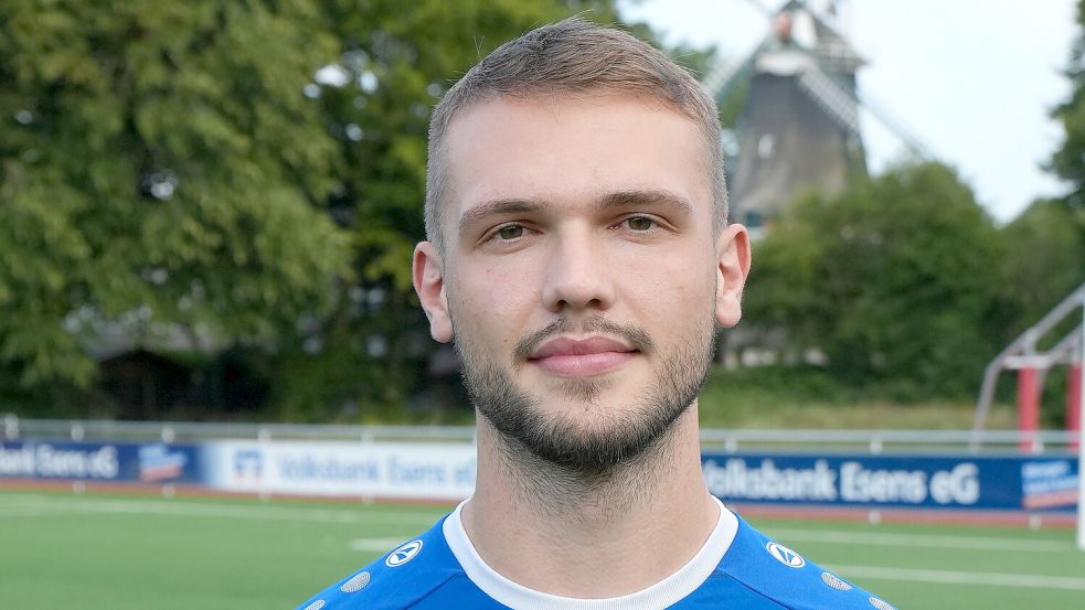 Der Esenser Verteidiger Frank Til traf doppelt. Foto: Heiner Steenhoff