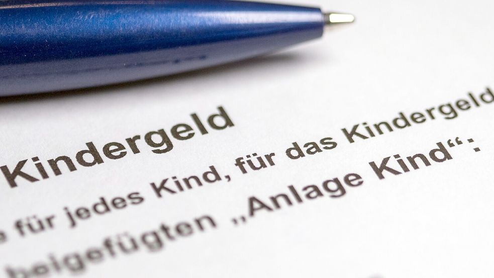 So einen Antrag soll man künftig nicht mehr benötigen. (Illustration) Foto: Jens Büttner/dpa-Zentralbild/dpa