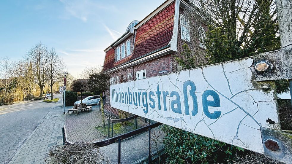 Soll die Hindenburgstraße in Leer-Loga umbenannt werden? Darüber wird derzeit viel diskutiert. Foto: Klaus Ortgies/Archiv