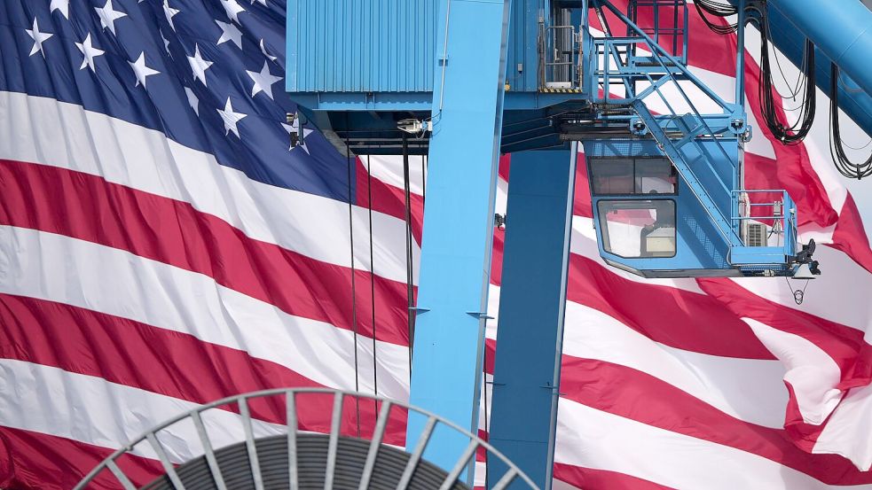 Das Geschäft mit den USA steht wegen Trumps Zöllen unter Druck (Archivbild) Foto: Matt Slocum/AP/dpa