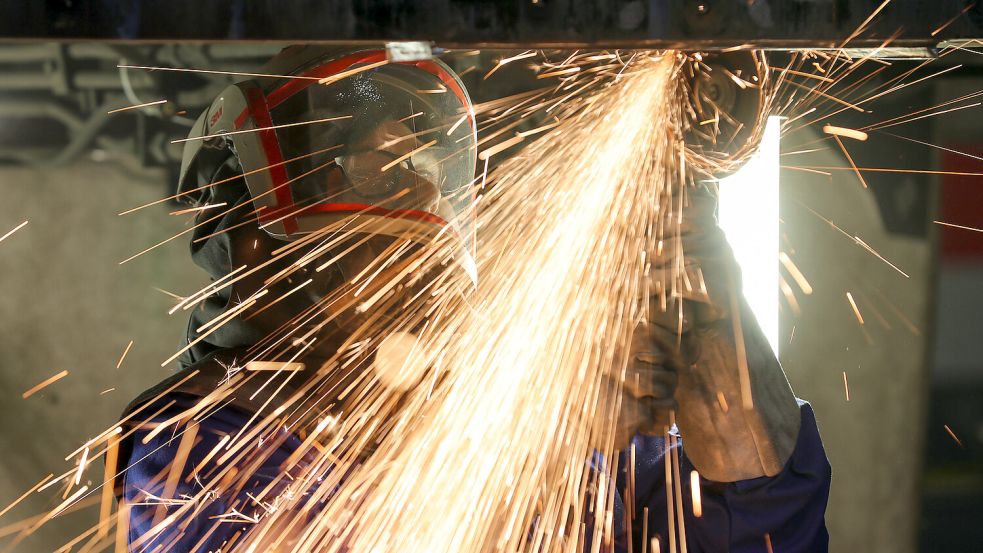 Der Landkreis Leer kann sich auf ein stabiles Fundament mittelständischer Unternehmen verlassen. Foto: Jan Woitas/dpa