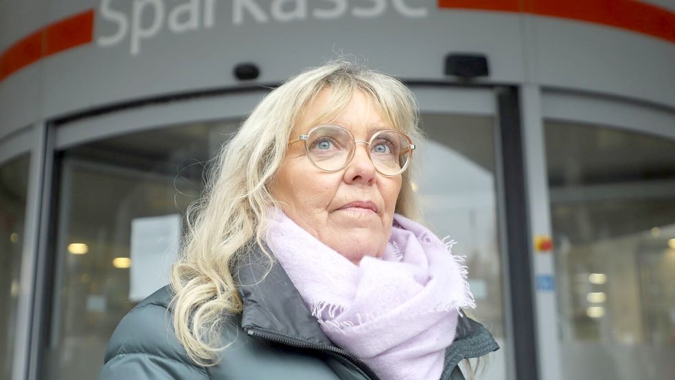 Astrid Kaiser hatte ein Schließfach in der Gelsenkirchener Sparkasse. Jetzt fühlt sie sich doppelt betroffen. Foto: ---