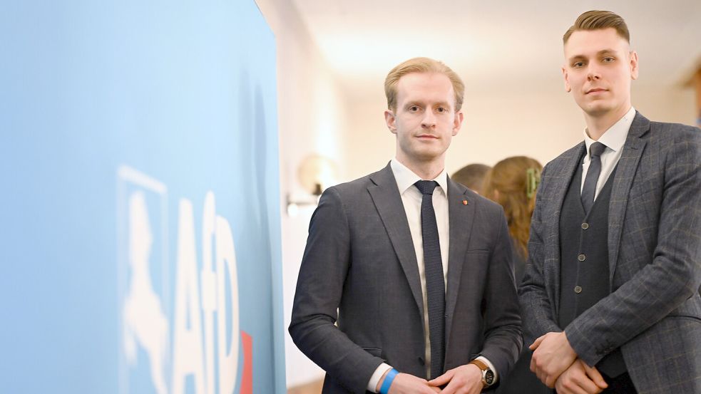 Micha Fehre (links) und Patrick Schwarzer sind die neuen Vorsitzenden der „Generation Deutschland“ in Niedersachsen. DPA-Foto: Lars Penning