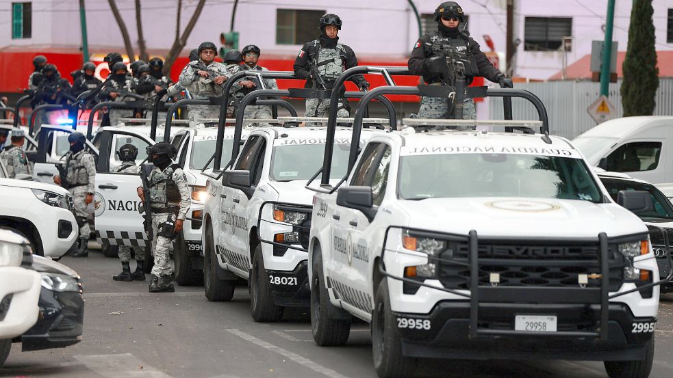 Präsenz der Sicherheitskräfte in Mexiko-Stadt nach dem Tod des Kartellanführers „El Mencho“. Foto: IMAGO / Anadolu Agency