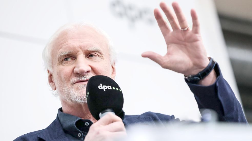 Rudi Völler hält die Debatte um einen WM-Boykott für sinnlos. Foto: Christian Charisius
