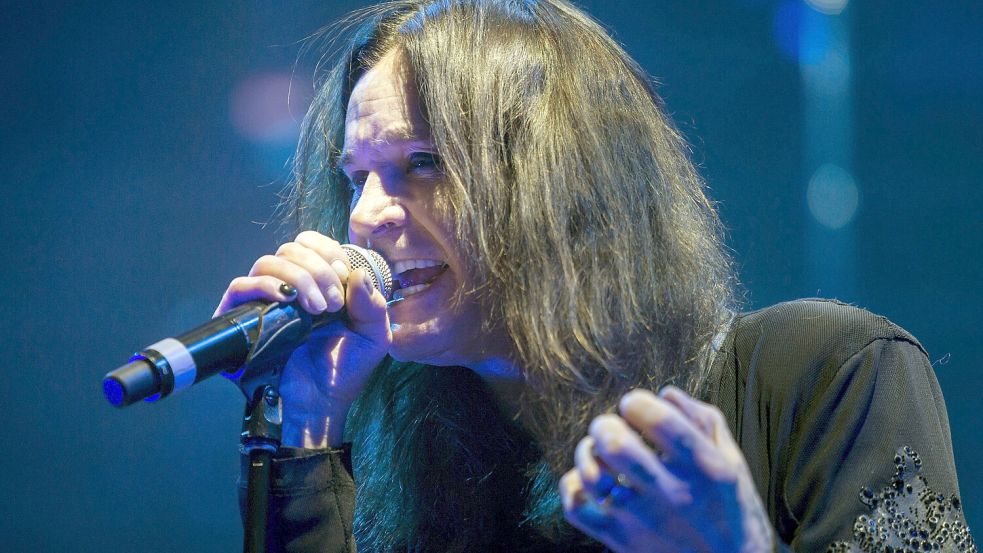 Musikerlegende Ozzy Osbourne liebte es, auf der Bühne zu stehen. Foto: dpa/epa/MTI/Balazs Mohai